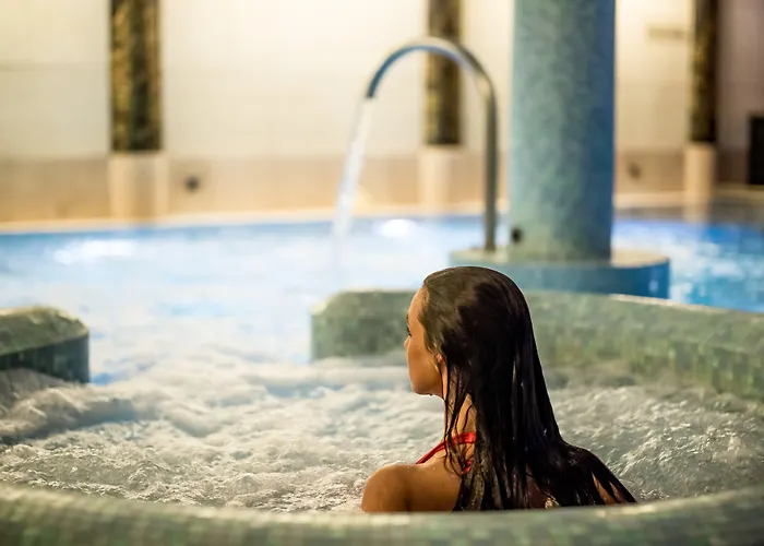 Careys Manor Hotel & Senspa