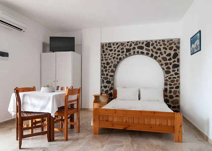 Holiday Beach Resort Santorini