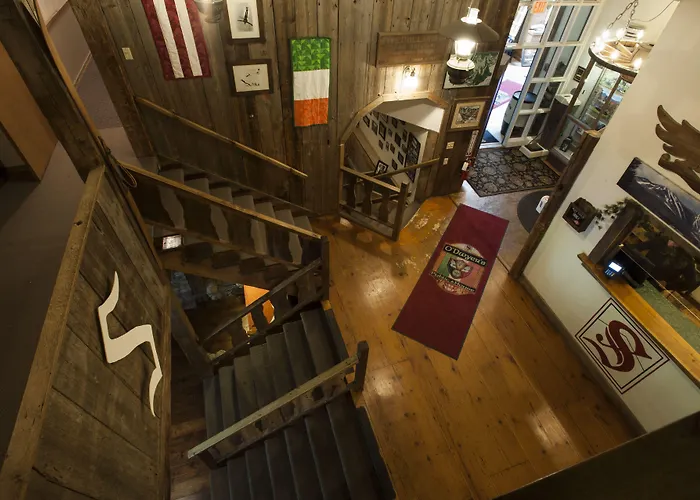 Summit Lodge