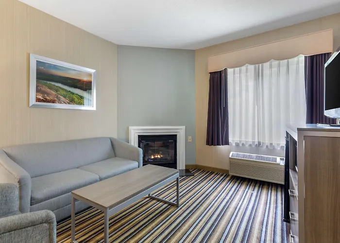 Best Western Plus New England Inn & Suites
