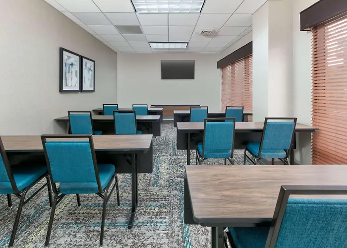 Hampton Inn&Suites Legacy Park-Frisco