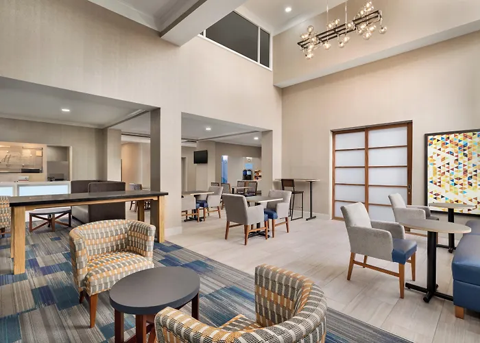 Holiday Inn Express & Suites Auburn - University Area By Ihg