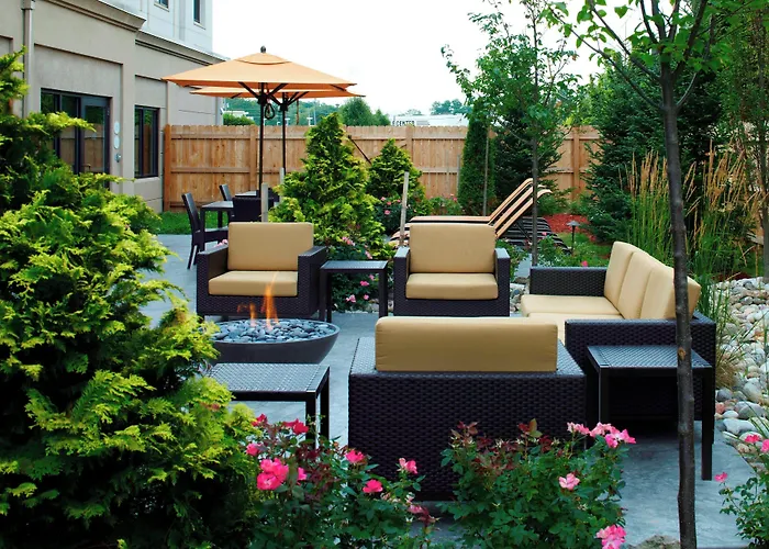Courtyard By Marriott Buffalo Amherst/University