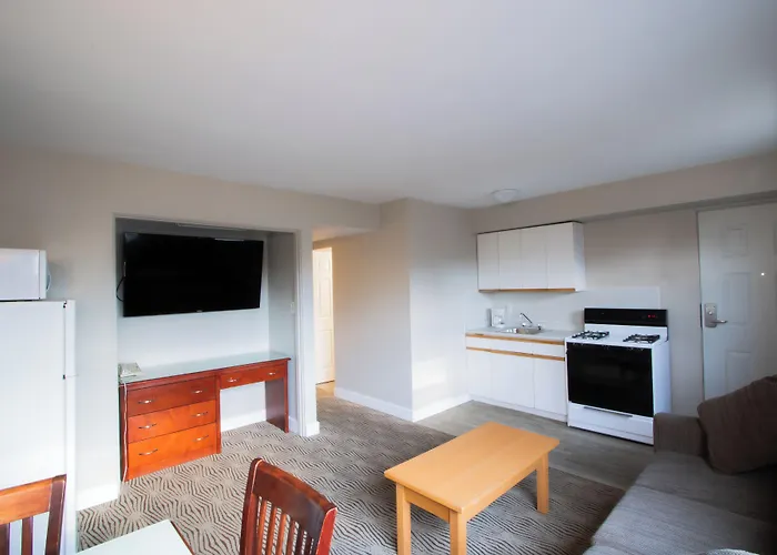 Scott'S Inn & Suites