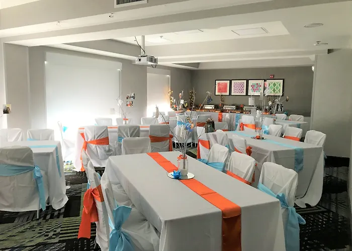 Holiday Inn Express & Suites Charlotte-Concord-I-85 By Ihg