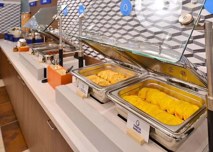 Holiday Inn Express & Suites Seattle-Sea-Tac Airport By Ihg