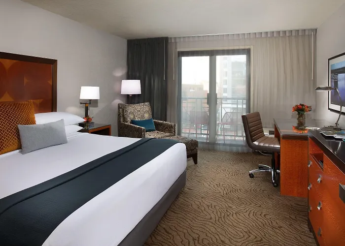 The Paramount Hotel Portland