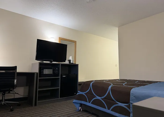 Super 8 By Wyndham Columbia Clark Lane
