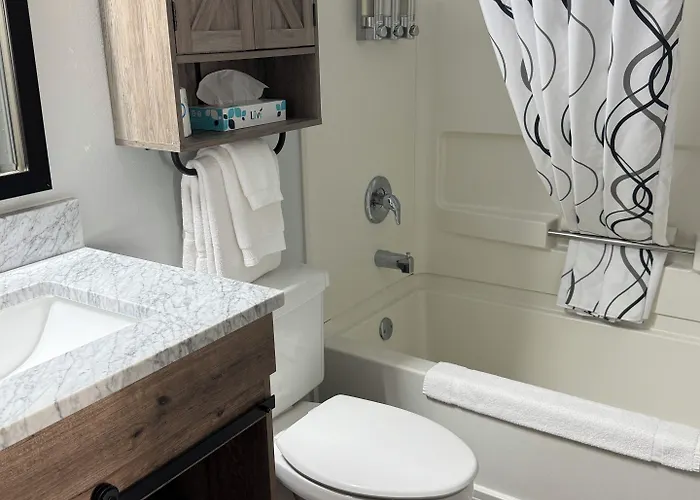 Heritage Inn Express