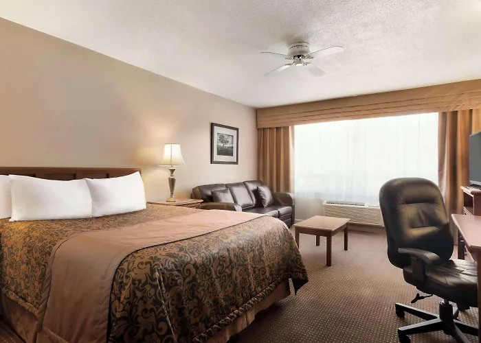 Travelodge By Wyndham Simcoe