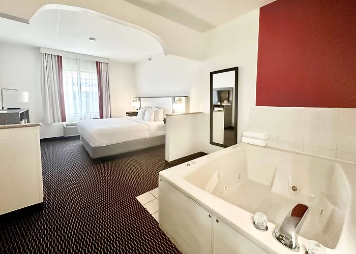 Ramada By Wyndham Columbia