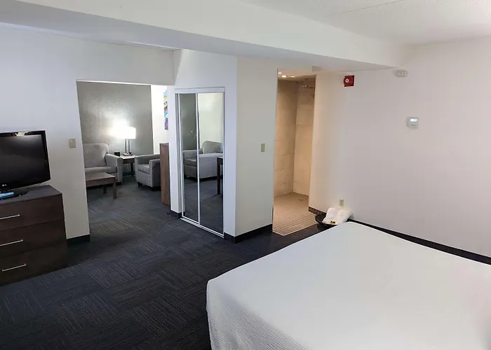 Best Western Plus Toronto Airport Hotel