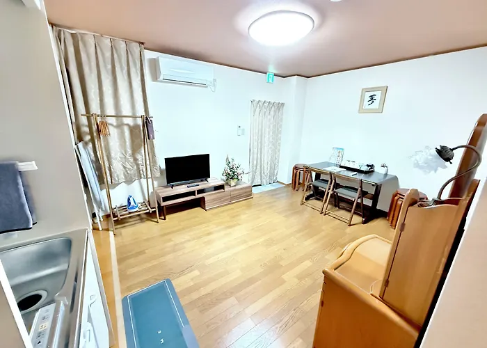 Petithotel017全室ミニキッチン付きファミリルーム 飲食街中心 阿波踊り会館7分 文理 徳島大学 アスティとくしま車8分
