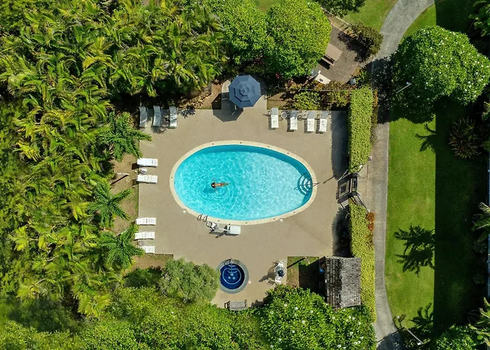 Plantation Hale Suites