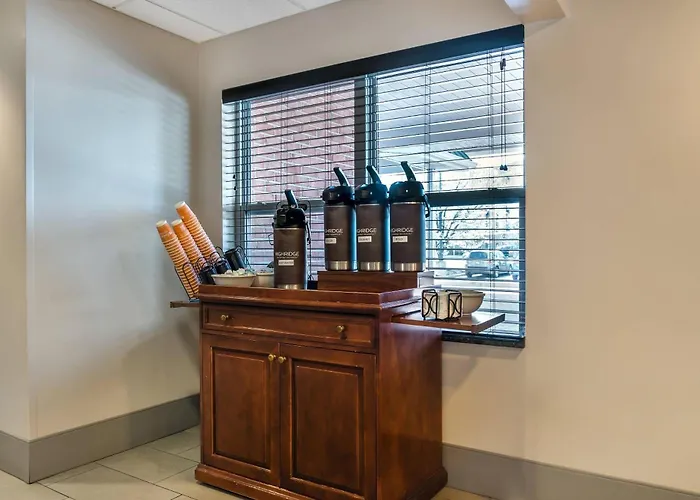 Country Inn & Suites By Radisson, Rossford - Toledo South