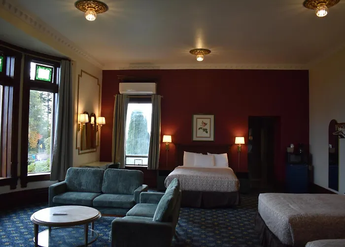 Manresa Castle Hotel Port Townsend
