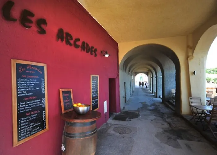Hôtel de la Plage Les Arcades