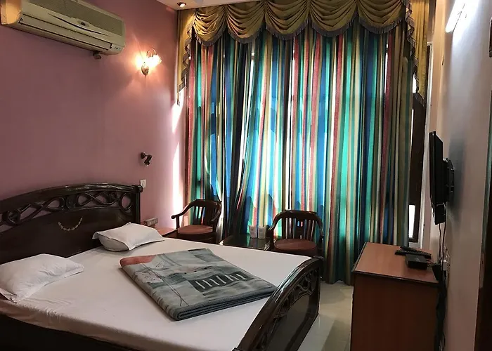 Hotel D R International