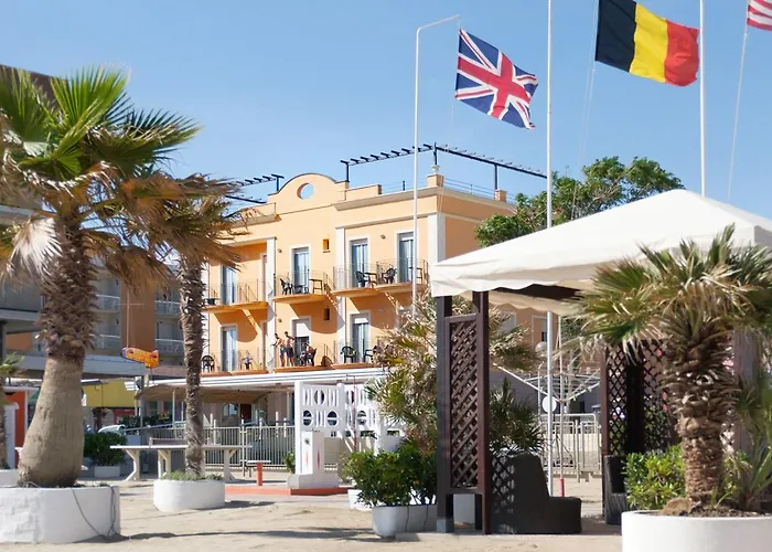 Hotel Holiday Beach