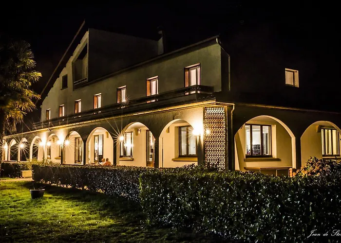 Logis Hôtel Le pont d'Arcole
