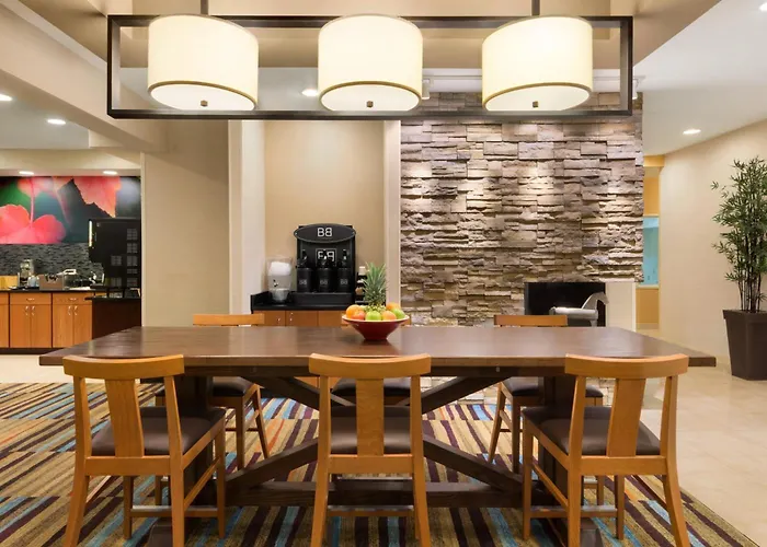 Amerivu Inn And Suites