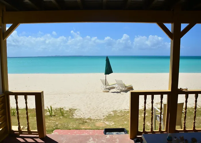 Rendezvous Bay Hotel