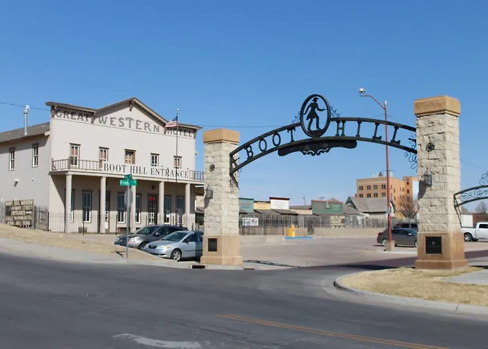 Wyatt Earp Hotel