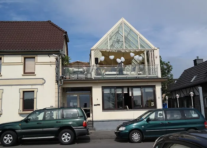 Pension Riverside In Leverkusen Hitdorf Am Rhein - Zentral An Der A1 Und 59