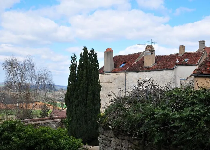 Les Glycines Vézelay