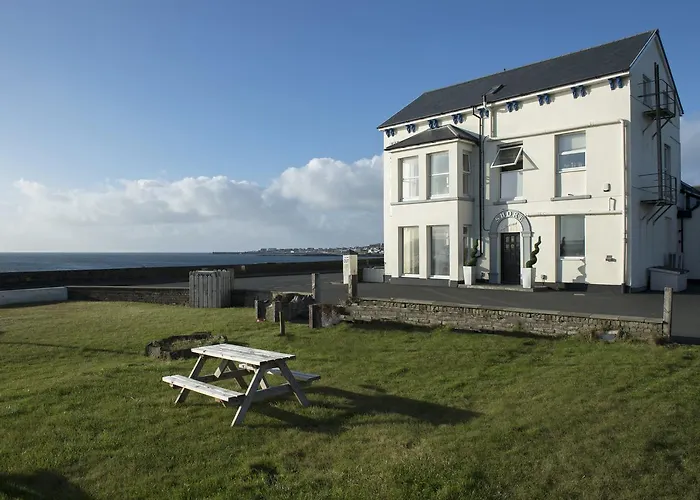 Shore Hotel