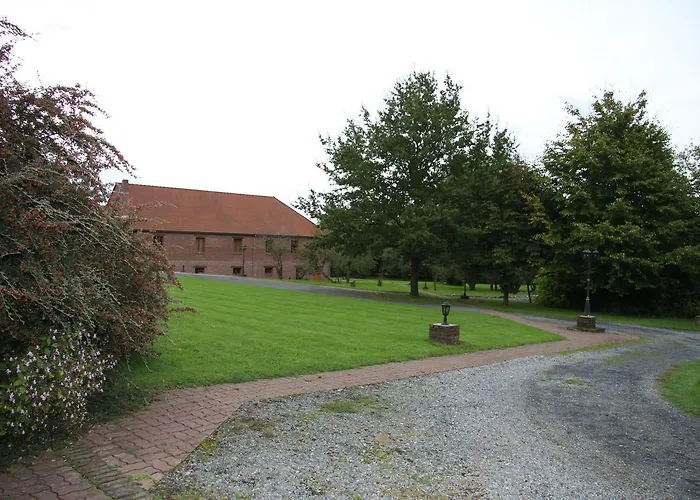Hotel Les Charmilles De Mormal