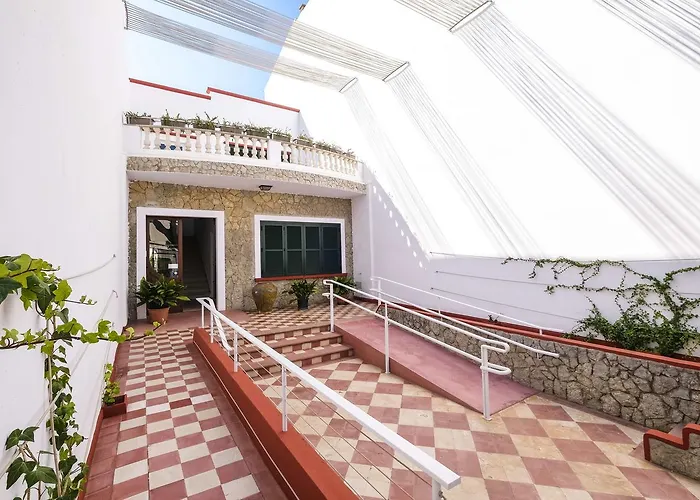 Hotel Abril 37