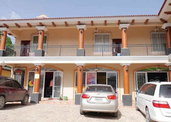 HOTEL CUNA MAYA B y B