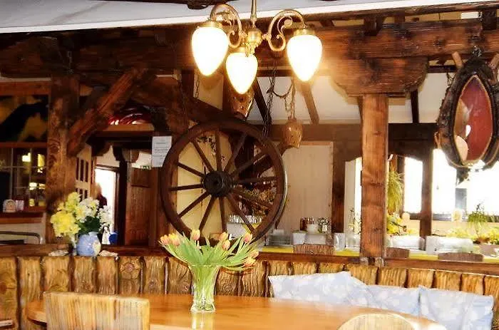 Hotel & Restaurant Main Taunus