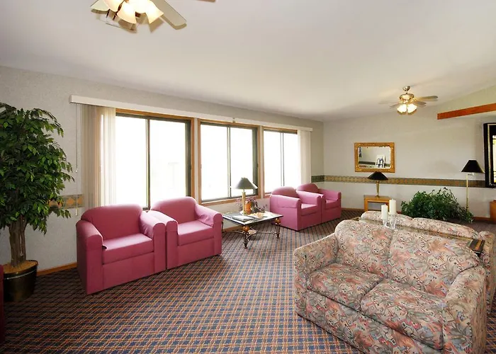 Econo Lodge Inn & Suites Menomonie
