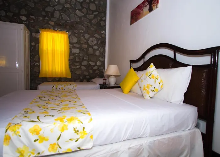 Kings Landing Hotel
