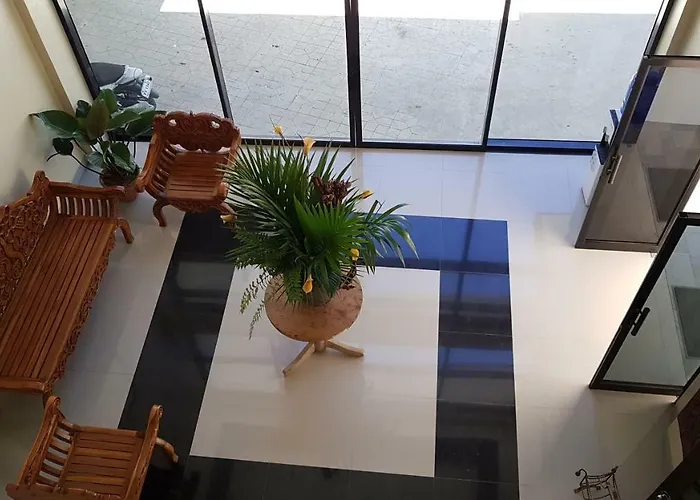 B&S Orchids Suites Hotel