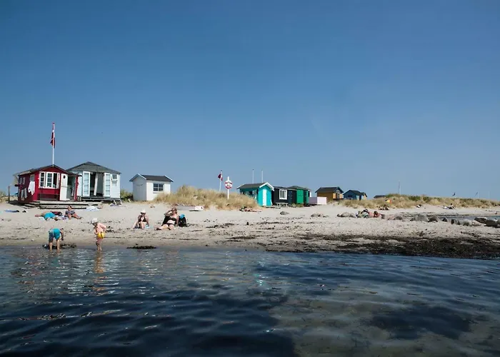 Femmasteren Hotel & Hostel