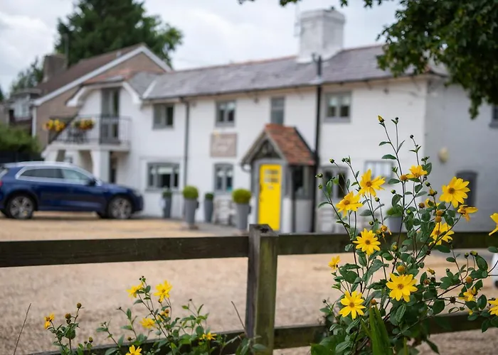 Cottage Lodge Hotel