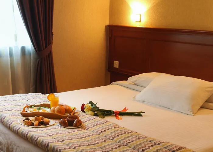 Sweet Hotel