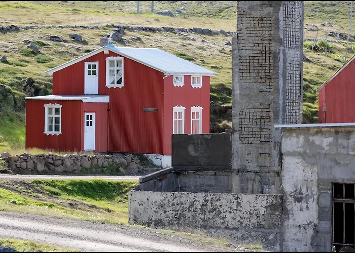 Hotel Djupavik