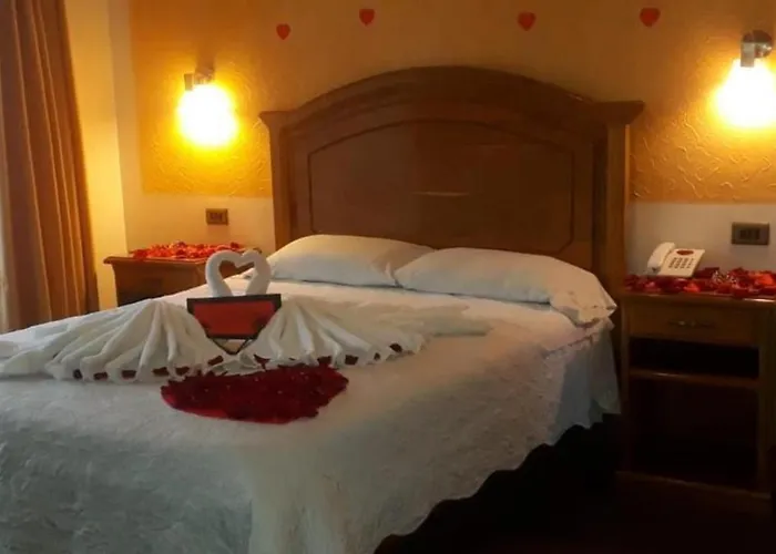 HOTEL MAISON FIORI (Centro)