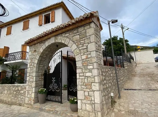 Old Town Hotel Dhermi